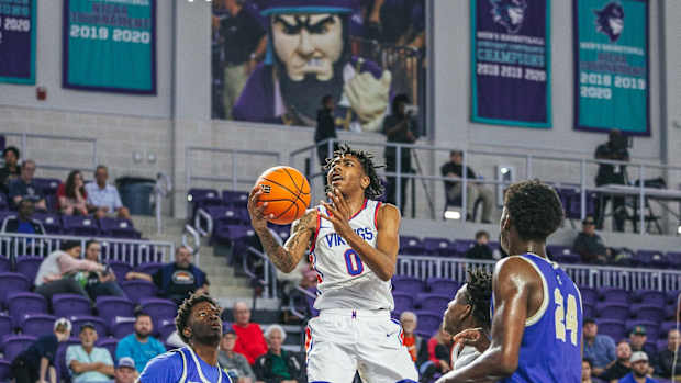 Isaiah Evans
